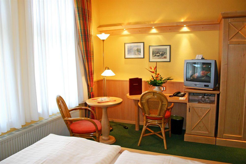 Hotel Duenenschloss Mit Private Spa Цинновиц Экстерьер фото