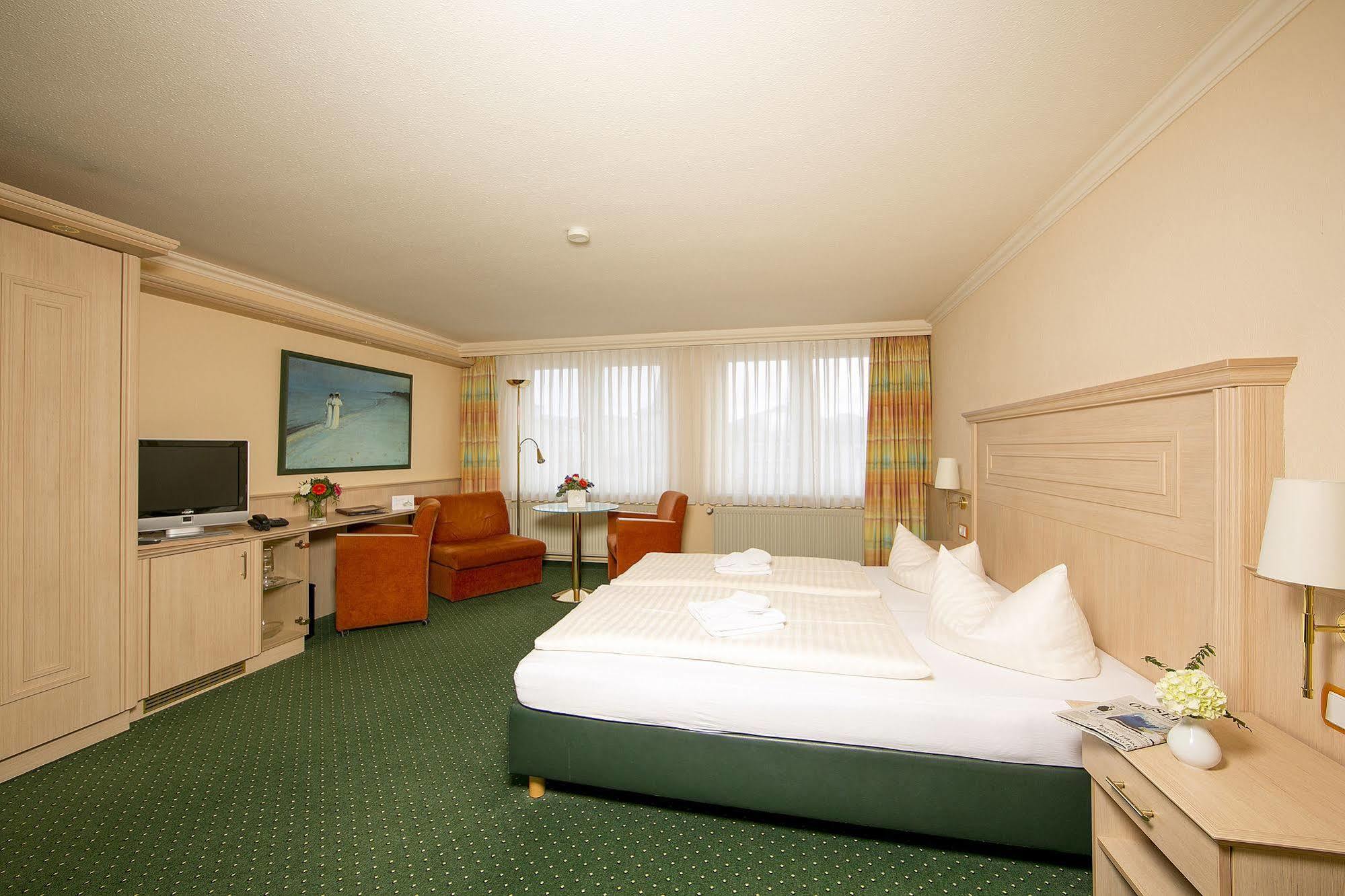Hotel Duenenschloss Mit Private Spa Цинновиц Экстерьер фото