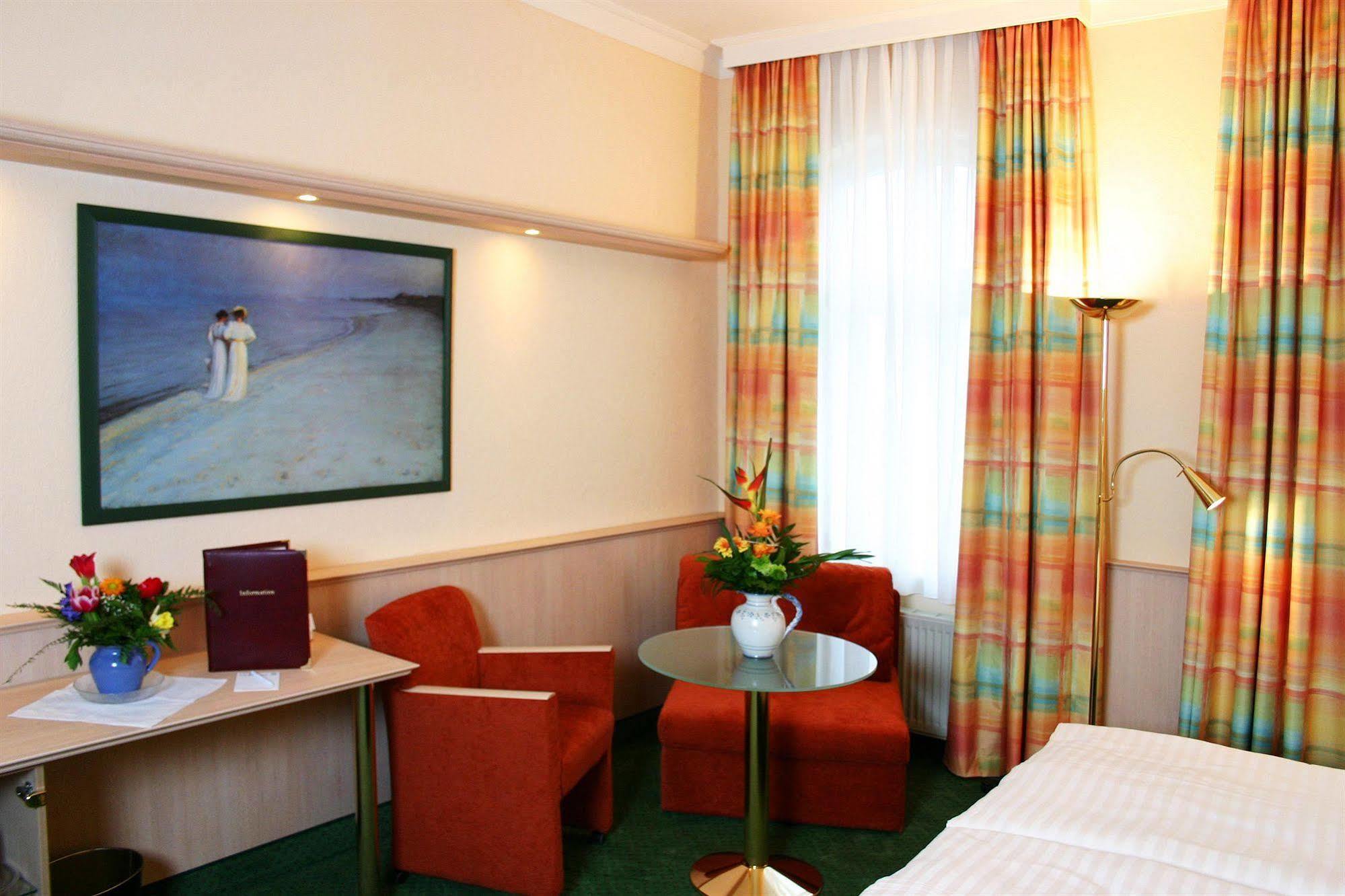 Hotel Duenenschloss Mit Private Spa Цинновиц Экстерьер фото