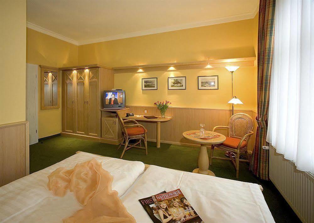 Hotel Duenenschloss Mit Private Spa Цинновиц Экстерьер фото